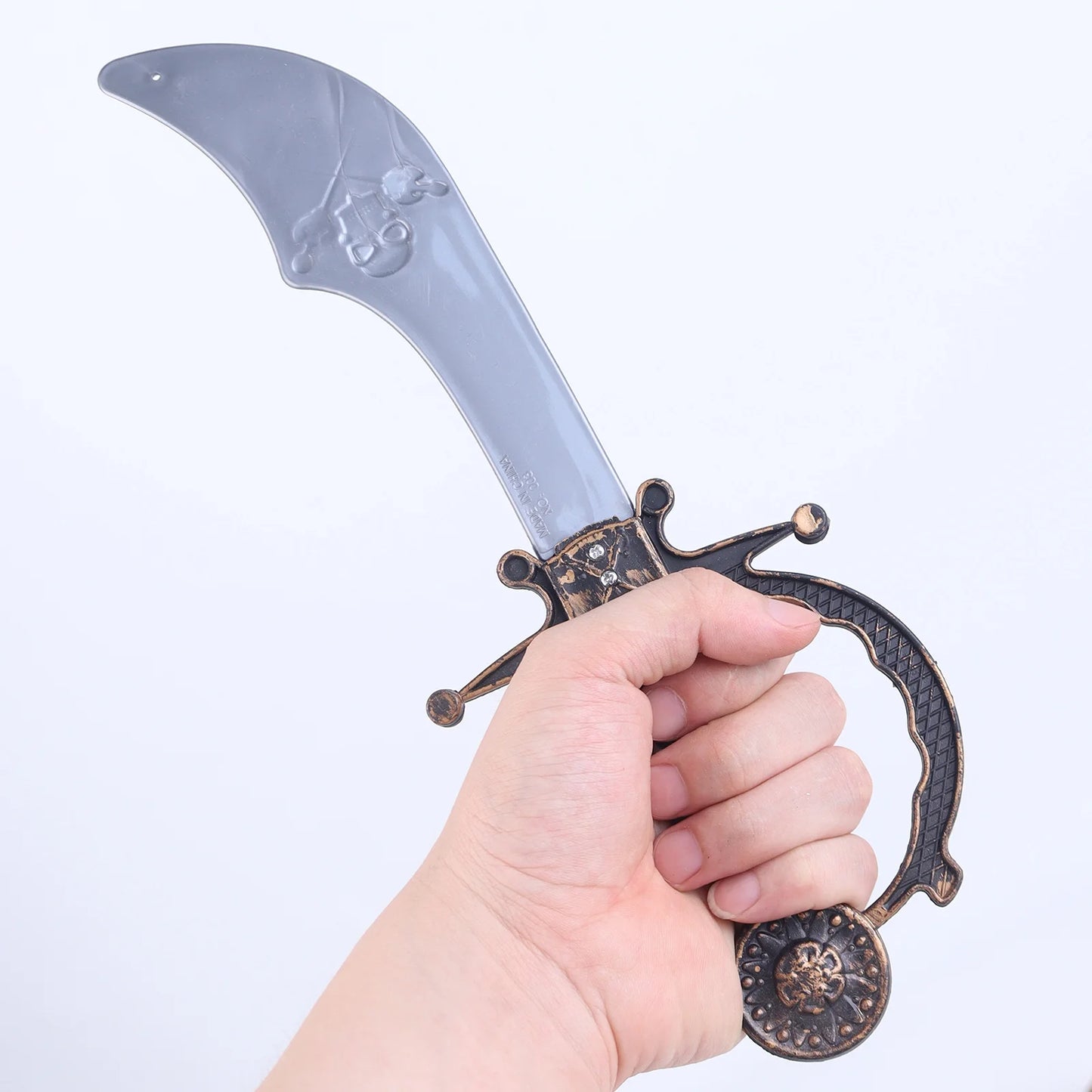 Halloween & Day of the Dead 32 * 11cm Plastic Bronze Country Pirate Sword Halloween Pirate Theme Party Cosplay Accessories Come to life Halloween Pirate Scimitar