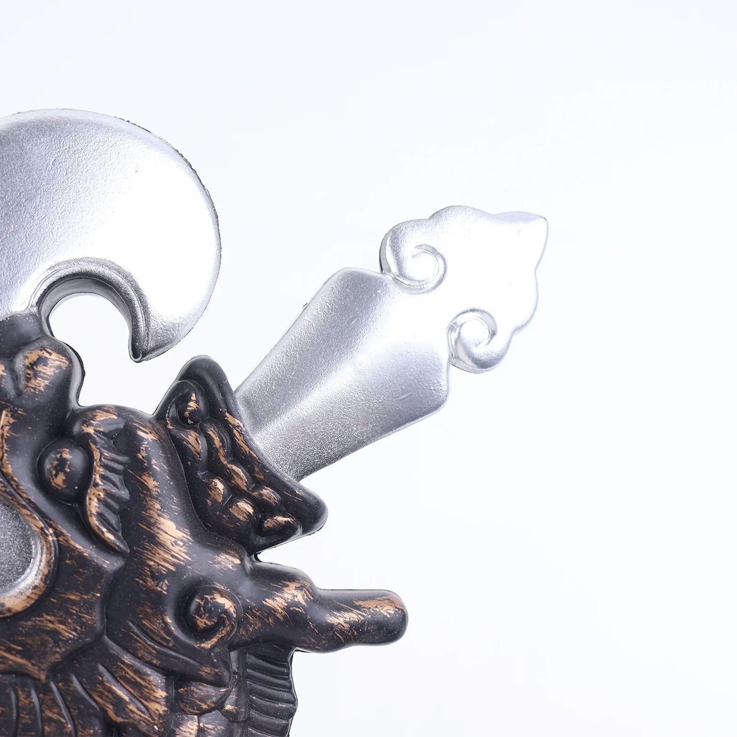 Machado de batalha de lâminas de Halloween e Dia dos Mortos 42*17,5 cm, acessórios para fantasias de cosplay de Halloween, adereços realistas, machado grande de plástico antigo para Halloween 