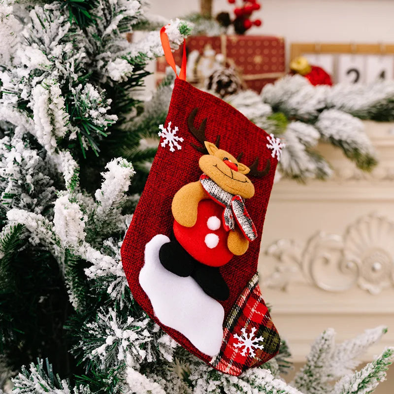 2022 new hot-selling small Christmas socks gift bag Santa Claus children's gift socks candy bag decorative pendant