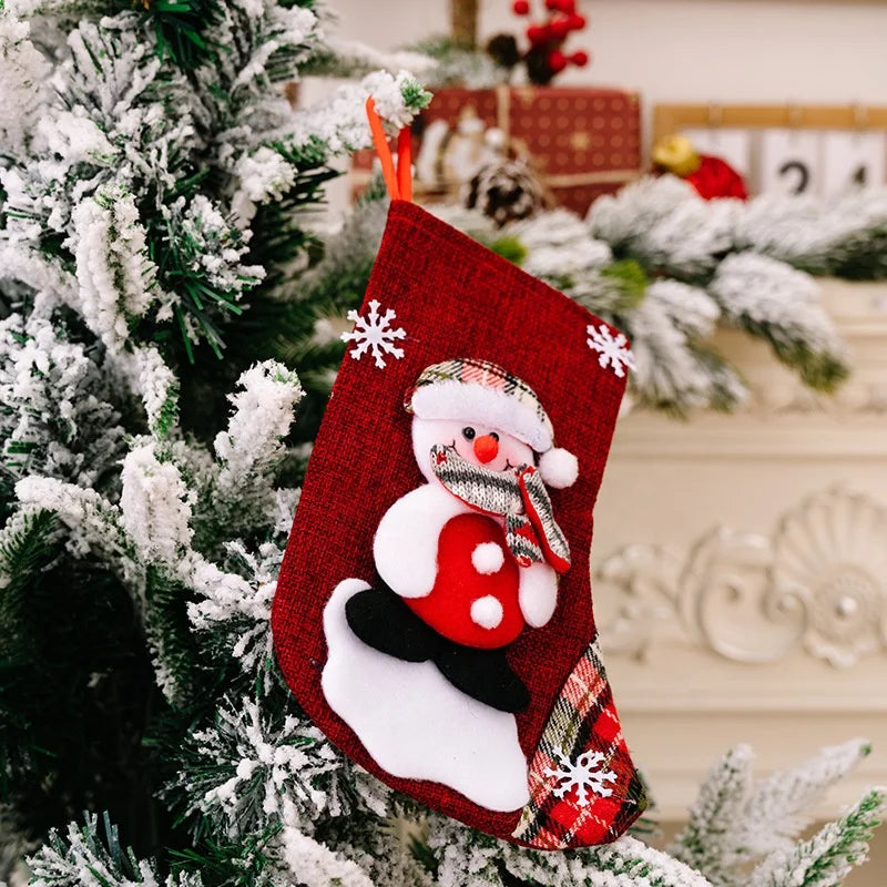 2022 new hot-selling small Christmas socks gift bag Santa Claus children's gift socks candy bag decorative pendant