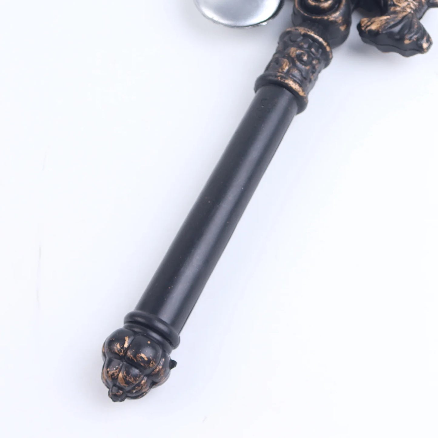 Machado de batalha de lâminas de Halloween e Dia dos Mortos 42*17,5 cm, acessórios para fantasias de cosplay de Halloween, adereços realistas, machado grande de plástico antigo para Halloween 