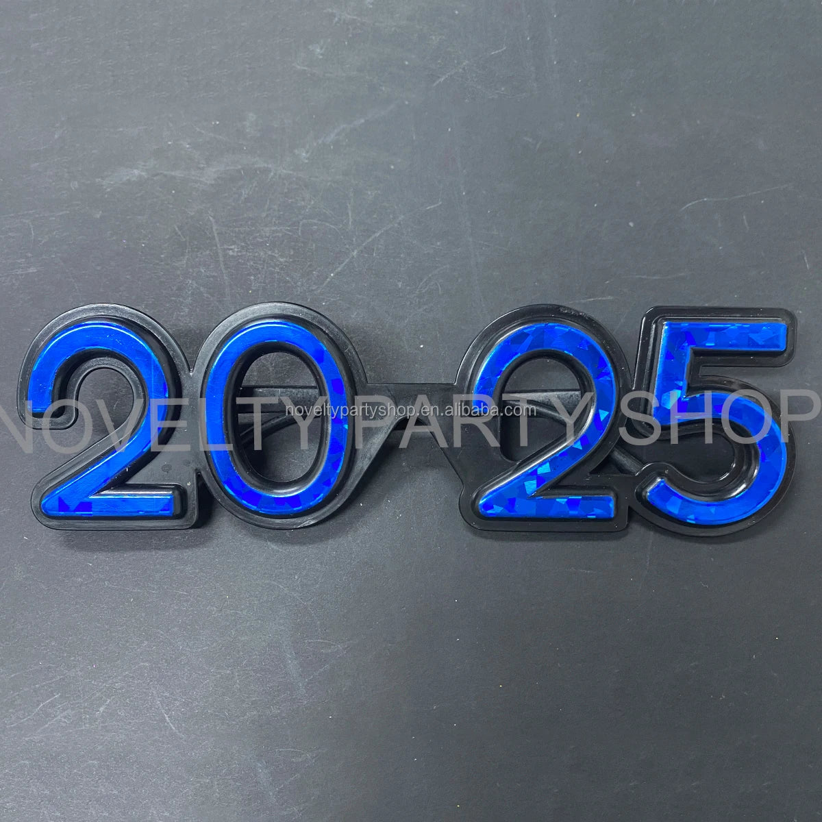 New Year's Eve party accessories funny glasses 4 pairs of New Year's glasses, the delivery will automatically adjust the latest number of years