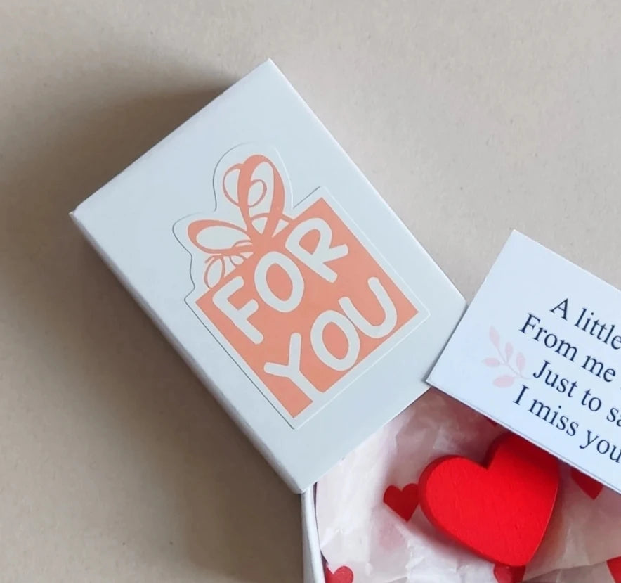 Wedding party 0 friend pocket hug long distance relationship gift greeting card give him romantic wooden heart