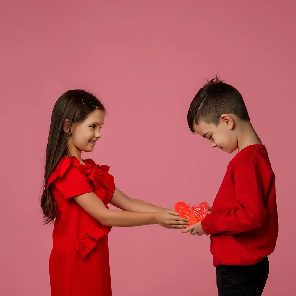 Wedding Party 0 28 Pieces Mochsquist Children's Toys Full of Card Hearts Prefer Children's Exchange Gifts