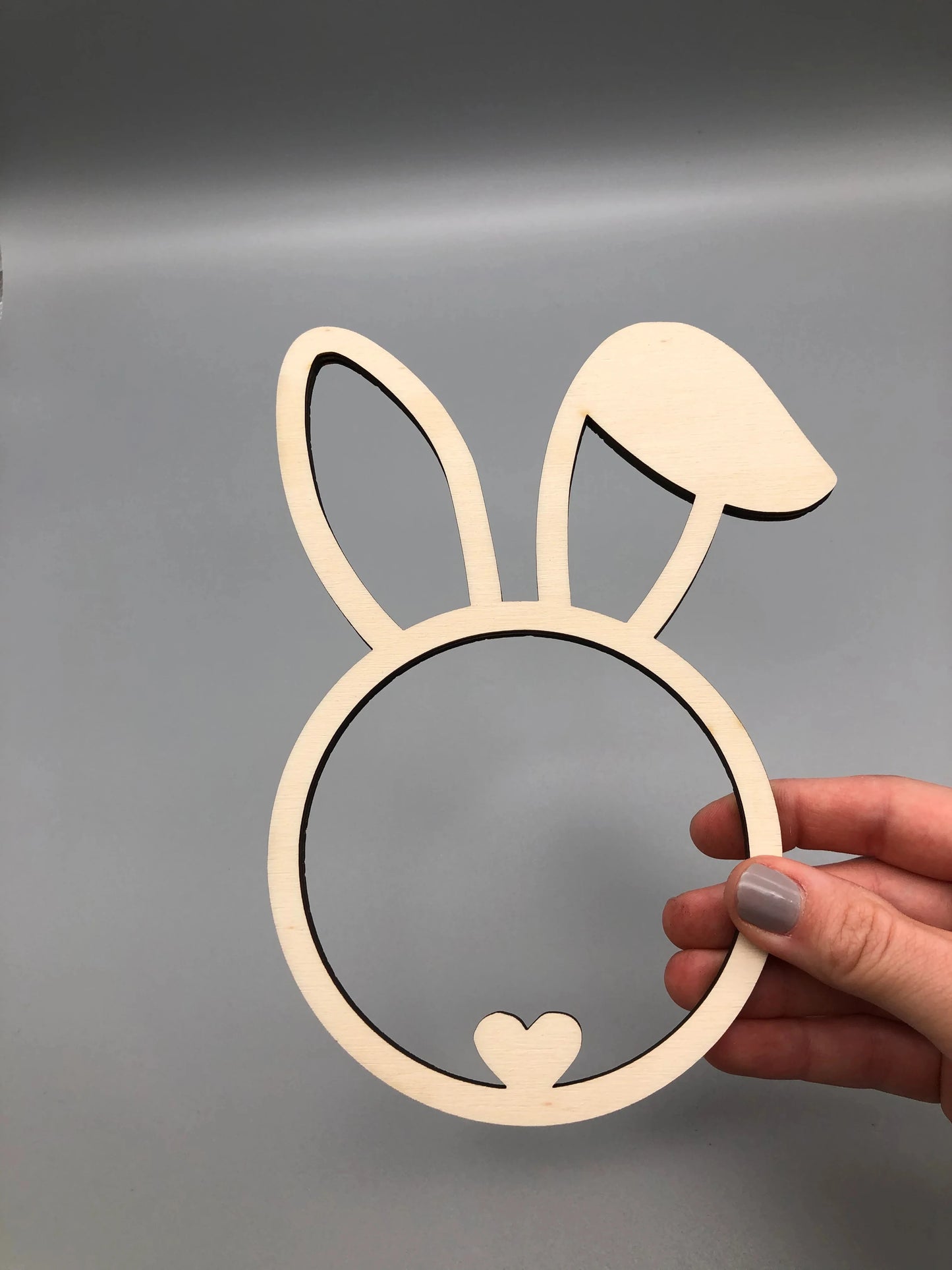 Easter and Thanksgiving 3 Decorative Outdoor Wooden Wreath Easter Bunny Simple Easter Decoration DIY with Curved Ears and Nose