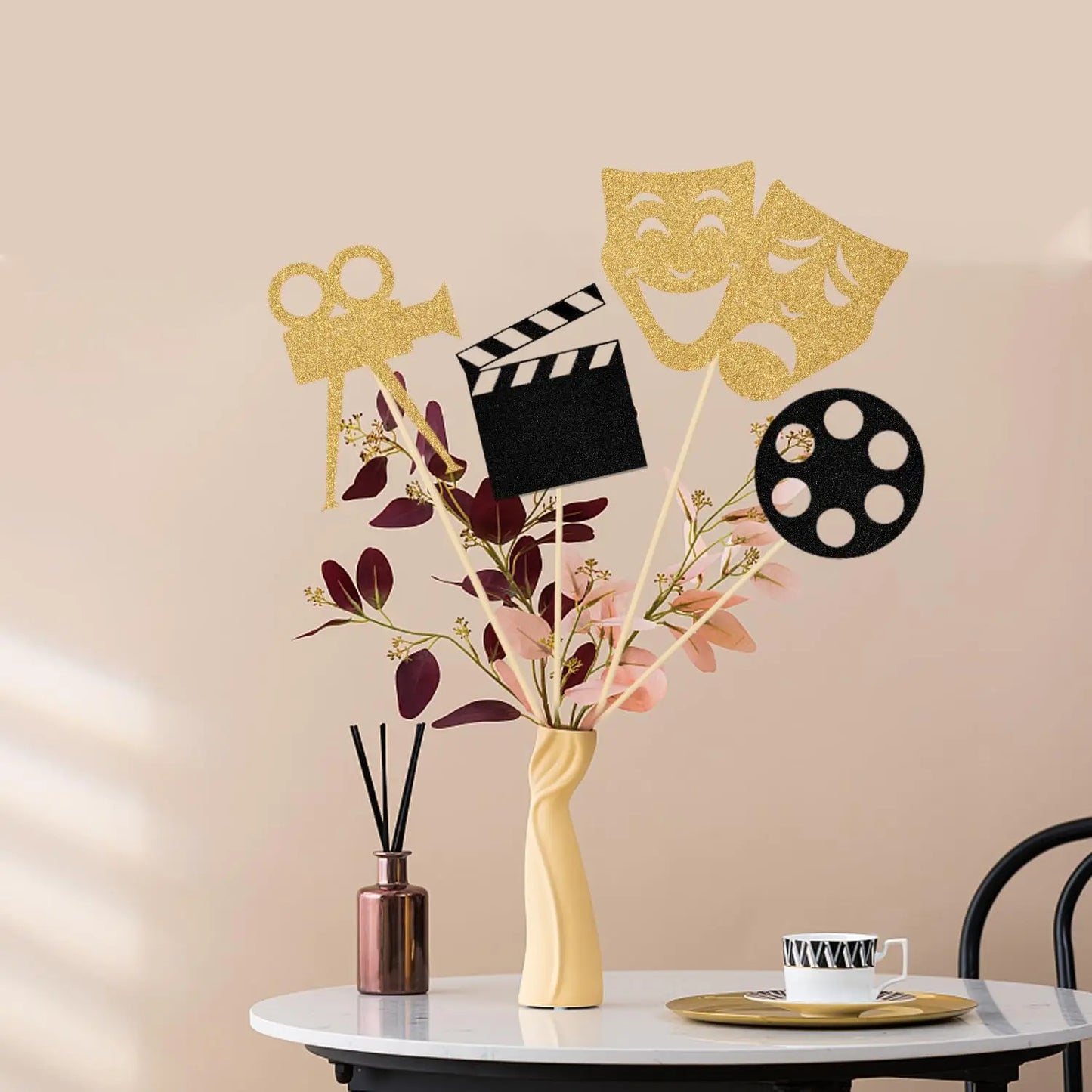 Hollywood Themed Movie Party Table Supplies Drama Mask Center Stick