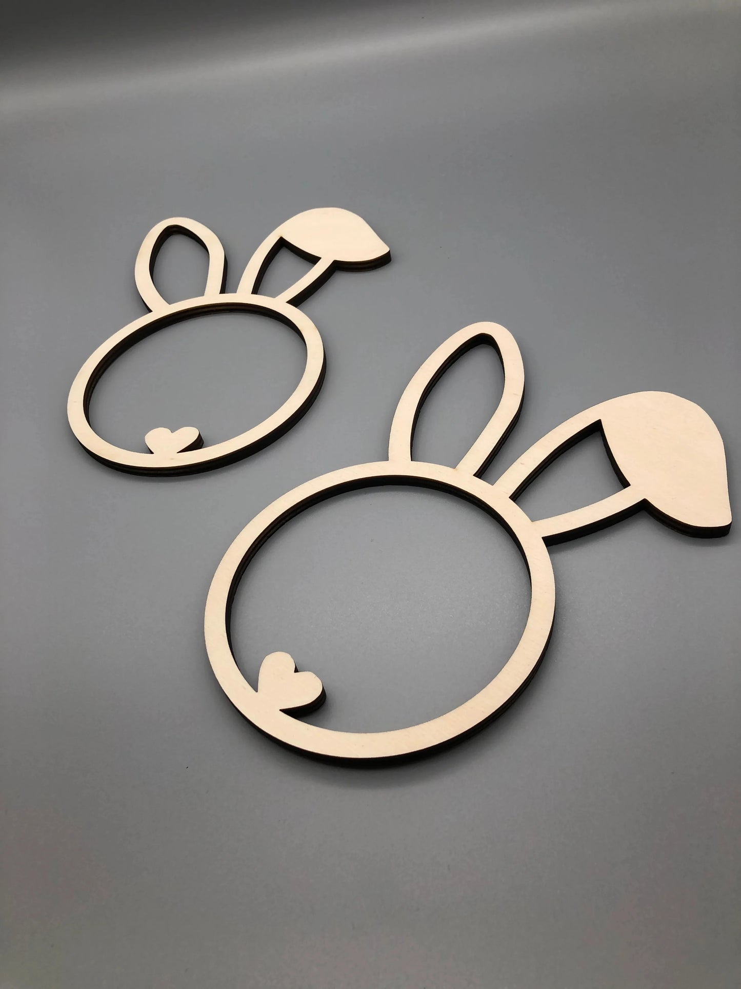 Easter and Thanksgiving 3 Decorative Outdoor Wooden Wreath Easter Bunny Simple Easter Decoration DIY with Curved Ears and Nose