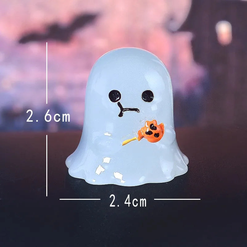 Halloween & Day of the Dead 6 Pieces Glowing Resin Desktop Cartoon Micro Scene Halloween Celebration Holiday Decoration Mini Halloween Ghost Figurines